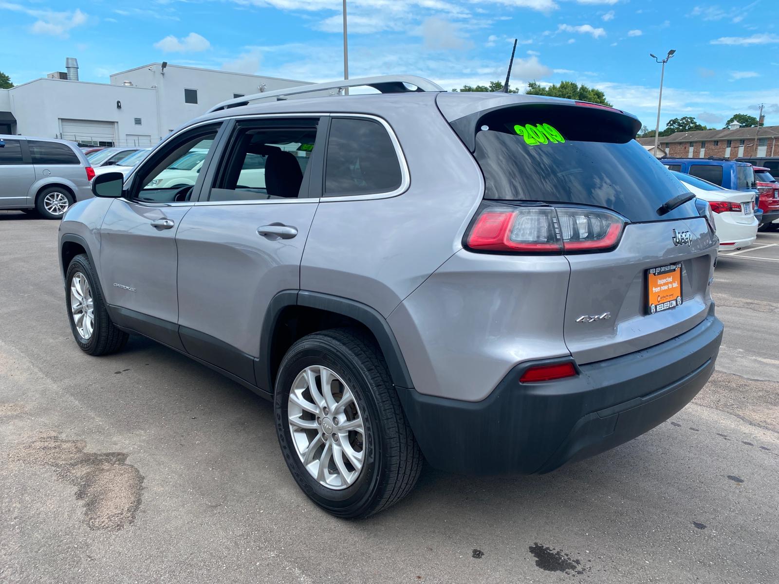 Certified Pre-Owned 2019 Jeep Cherokee Latitude 4×4